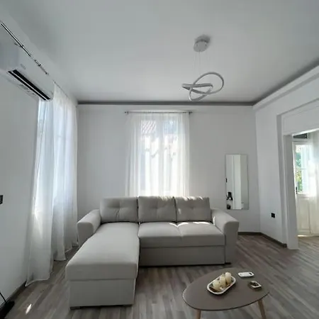 Bougainvillea 2 * Nafplio